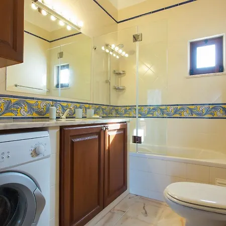 Casas Da Capela Do Monte, Country Houses * Lagos