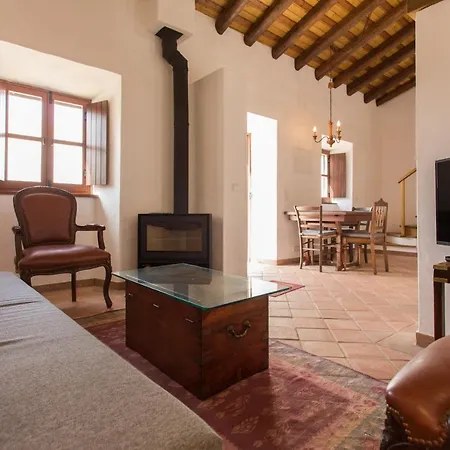 Casas Da Capela Do Monte, Country *