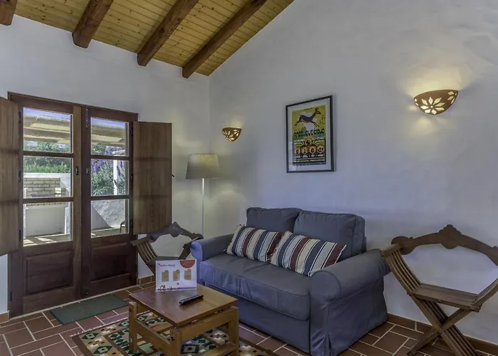 Casas Da Capela Do Monte, Country