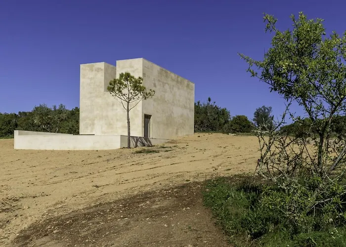 Casas Da Capela Do Monte, Country *
