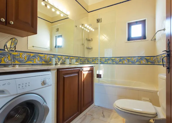 Casas Da Capela Do Monte, Country * 拉哥斯