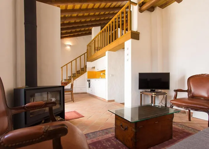 Casas Da Capela Do Monte, Country