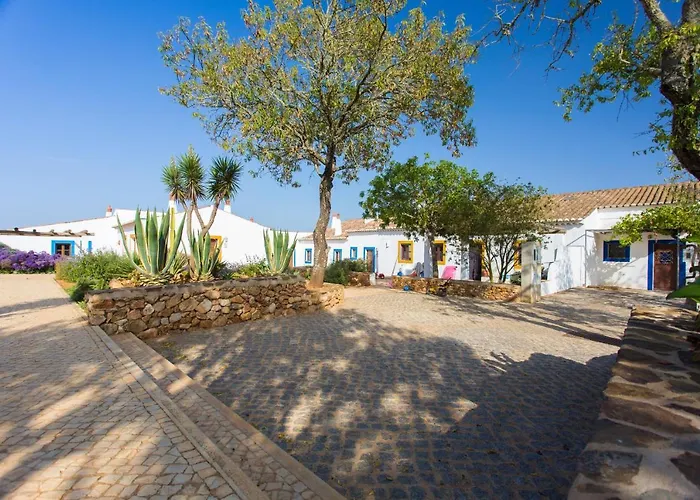 Casas Da Capela Do Monte, Country * 拉哥斯