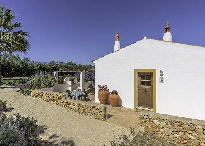 Casas Da Capela Do Monte, Country * 拉哥斯