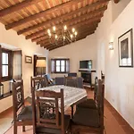 Casas Da Capela Do Monte, Country *